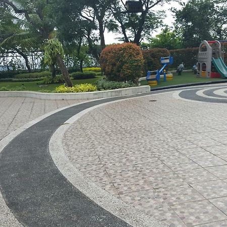 Sudirman Thamrin 87M Pool View Apartment Джакарта Екстериор снимка